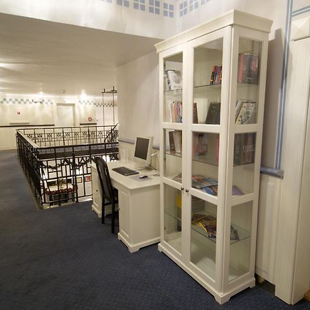 Art Deco Hotel Hoffmann Kladno Bagian luar foto